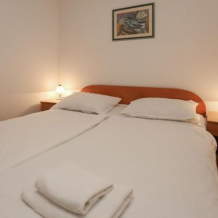 Apartments Laguna 2 Бол Экстерьер фото
