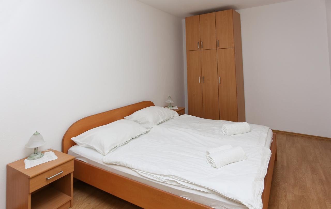Apartments Laguna 2 Бол Экстерьер фото