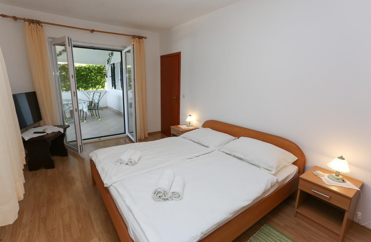 Apartments Laguna 2 Бол Экстерьер фото