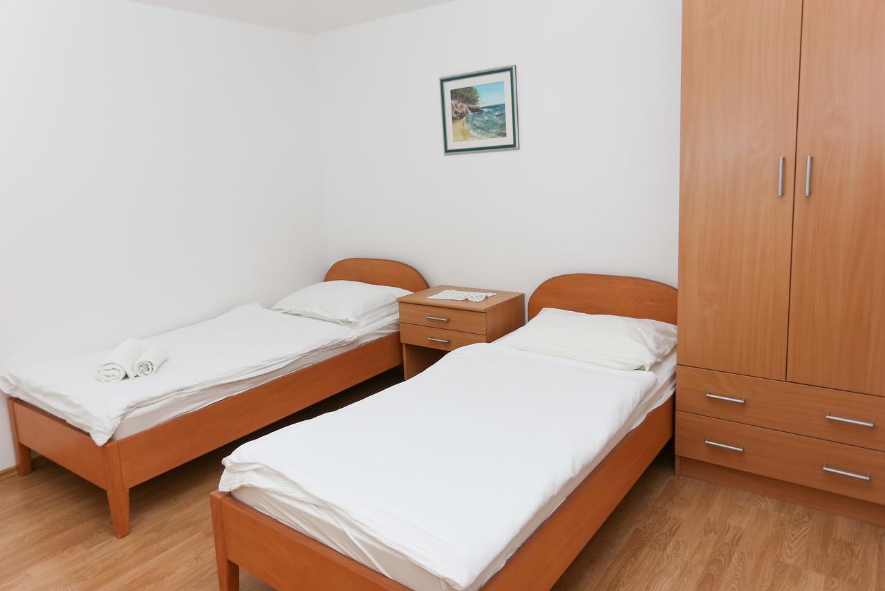 Apartments Laguna 2 Бол Экстерьер фото